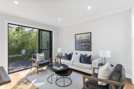 Photo of property in 10b Stratford Avenue, Milford, Auckland, 0620