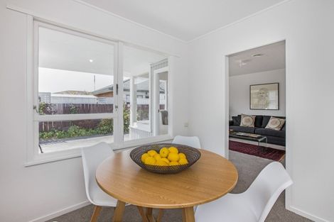 Photo of property in 2/507 Burnett Street, Mahora, Hastings, 4120