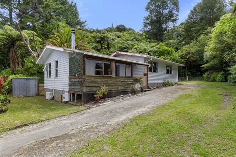 Photo of property in 7 Waipuna Grove, Stokes Valley, Lower Hutt, 5019