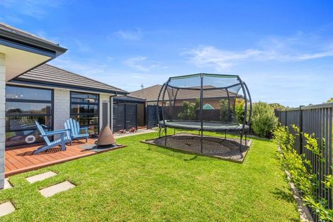 Photo of property in 32 Drabble Crescent, Papamoa Beach, Papamoa, 3118