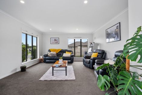 Photo of property in 2 Kahawai Close, Pyes Pa, Tauranga, 3112