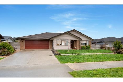 Photo of property in 18 Josh Road, Huapai, Kumeu, 0810