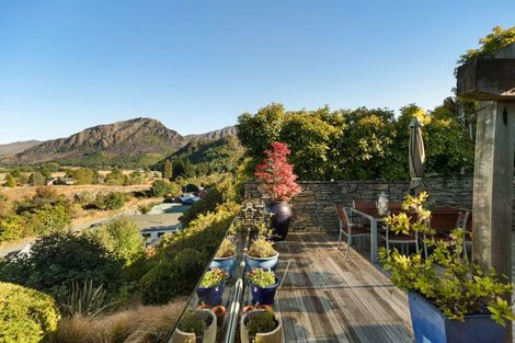 Photo of property in 11 Cotter Avenue, Arrowtown, 9302