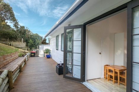 Photo of property in 7 Sombrero View, Ascot Park, Porirua, 5024