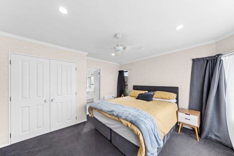Photo of property in 10 Saint Ives Grove, Whalers Gate, New Plymouth, 4310