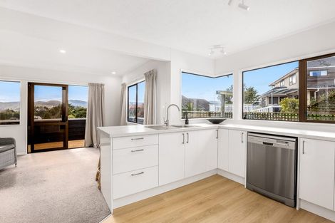 Photo of property in 8 Sailmaker Close, Whitby, Porirua, 5024