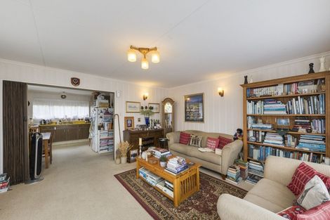 Photo of property in 25 Redwood Grove, Hokowhitu, Palmerston North, 4410