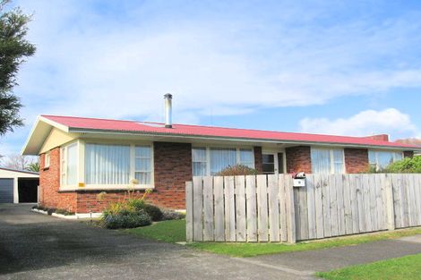 Photo of property in 15 Kennedy Avenue, Feilding, 4702