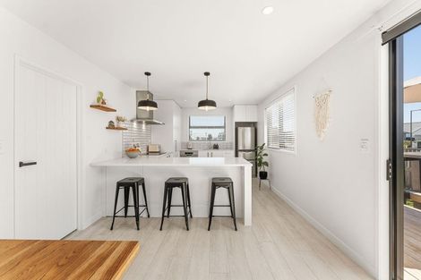 Photo of property in 1 Chrysler Street, Papamoa, 3118