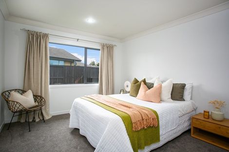 Photo of property in 16 Brancaster Place, Cambridge, 3434