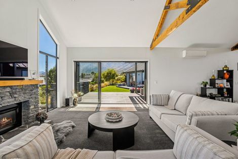 Photo of property in 15 Mckellar Drive, Jacks Point, Queenstown, 9371