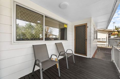 Photo of property in 5/19 Bayside Avenue, Te Atatu Peninsula, Auckland, 0610