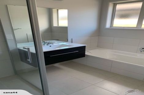 Photo of property in 70 Arion Road, Takanini, 2112