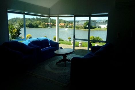 Photo of property in 6 Lakeside Villas, Whitby, Porirua, 5024