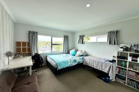 Photo of property in 15 Tuatini Place, Long Bay, Auckland, 0630