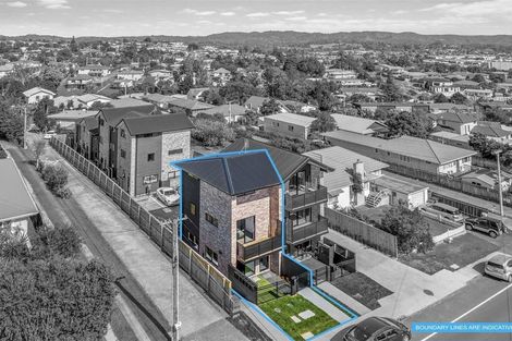 Photo of property in 2/137 View Road, Sunnyvale, Auckland, 0612