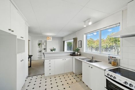 Photo of property in 7 Rosedale Place, Avonhead, Christchurch, 8042