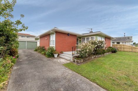 Photo of property in 4 Rosebank Avenue, Avalon, Lower Hutt, 5011