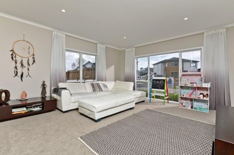 Photo of property in 103 Harris Drive, Silverdale, 0932