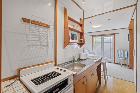 Photo of property in 36 Rangatira Road, Birkenhead, Auckland, 0626