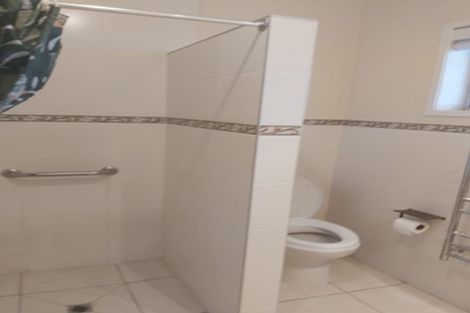 Photo of property in 1/3 Bentley Avenue, Glenfield, Auckland, 0629