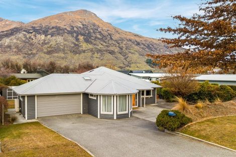Photo of property in 55 Erskine Street, Lake Hayes, Queenstown, 9304