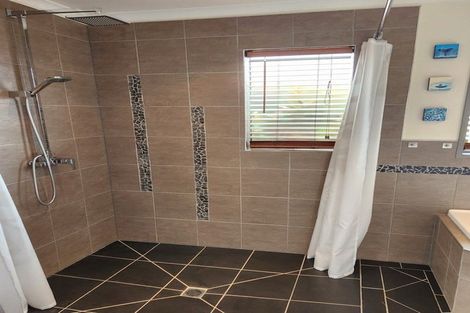 Photo of property in 28 Wellesley Street, Feilding, 4702