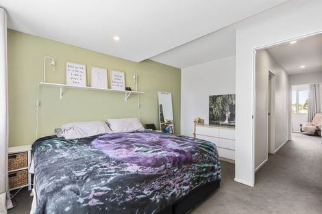 Photo of property in 5/11 Ray Small Drive, Papakura, 2110