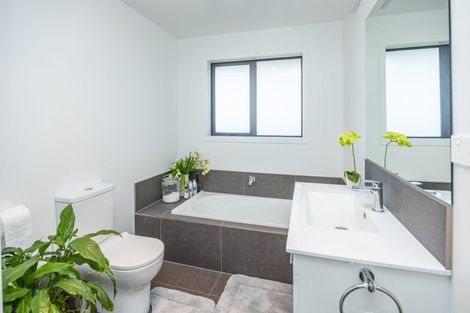 Photo of property in 40 Ladeira Place, Fitzroy, Hamilton, 3206