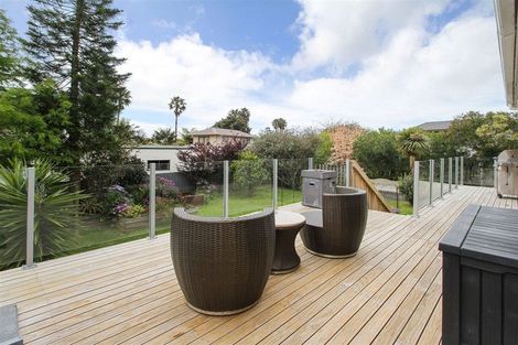 Photo of property in 29 Taihiki Road, Clarks Beach, 2122