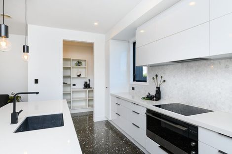 Photo of property in 2 Waimarama Court, Roslyn, Palmerston North, 4414