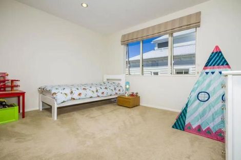 Photo of property in 5a Agathis Avenue, Mairangi Bay, Auckland, 0630