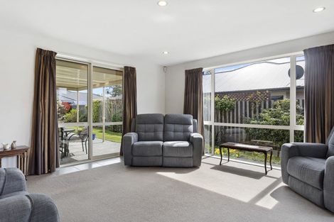 Photo of property in 105 High Street, Oxford, 7430