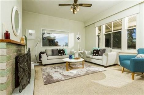 Photo of property in 145 Ocean View Road, Hillcrest, Auckland, 0627