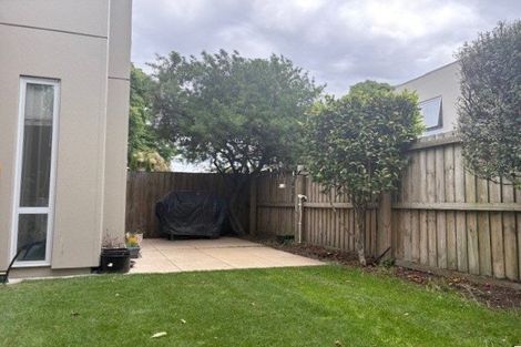 Photo of property in 17 Whiteleigh Avenue, Addington, Christchurch, 8024