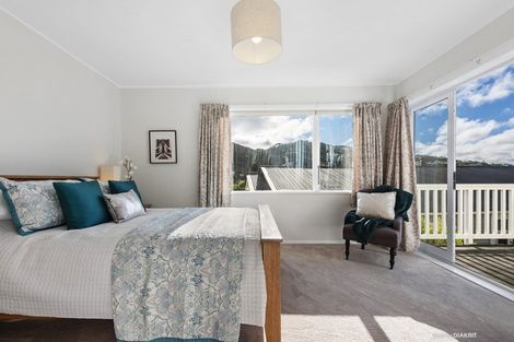 Photo of property in 19 Lochiel Road, Khandallah, Wellington, 6035