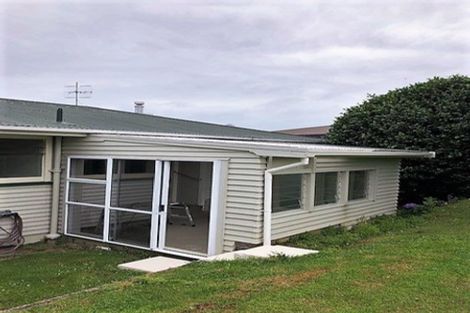 Photo of property in 42 Omokoroa Road, Omokoroa, 3114
