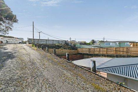 Photo of property in 42 Simons Street, Moturoa, New Plymouth, 4310