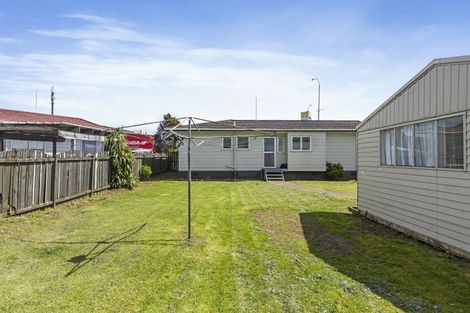 Photo of property in 496 Roscommon Road, Clendon Park, Auckland, 2103