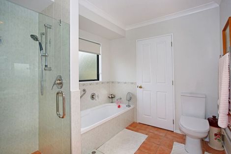 Photo of property in 11 Cloverlea Place, Pukekohe, 2120