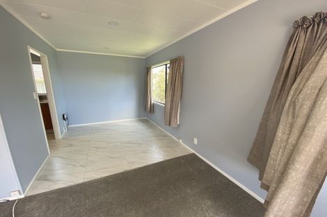 Photo of property in 1/16 Cabello Place, Unsworth Heights, Auckland, 0632