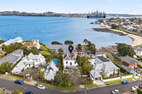 Photo of property in 16 Jubilee Avenue, Devonport, Auckland, 0624