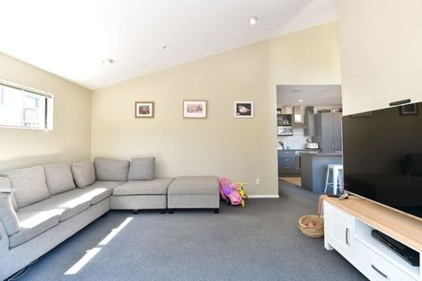 Photo of property in 88d Brian Crescent, Stanmore Bay, Whangaparaoa, 0932