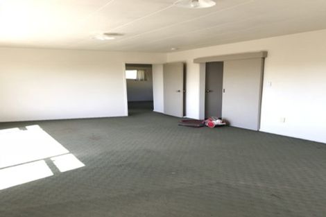 Photo of property in 1/46 John Dee Crescent, Red Beach, 0932