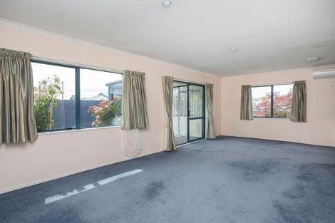 Photo of property in 19a Burns Street, Dannevirke, 4930