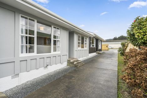 Photo of property in 89b Main Road, Wainuiomata, Lower Hutt, 5014