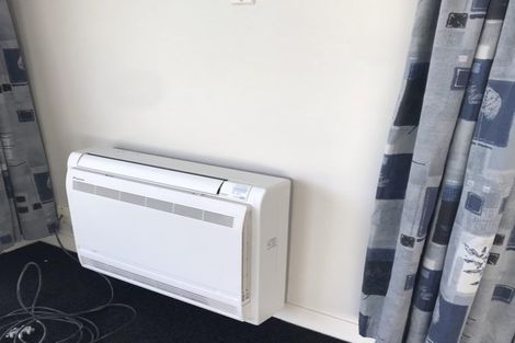 Photo of property in 36 Hargood Street, Woolston, Christchurch, 8062