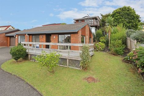 Photo of property in 1/25 Rhinevale Close, Henderson, Auckland, 0612