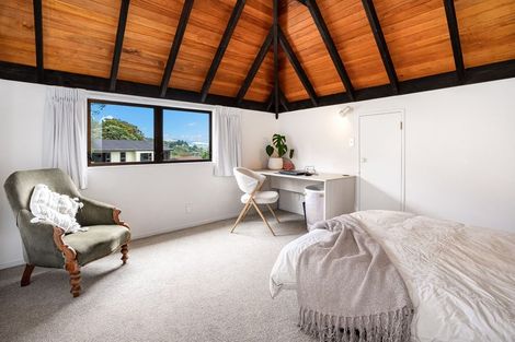 Photo of property in 15 Mercury Way, Whitby, Porirua, 5024