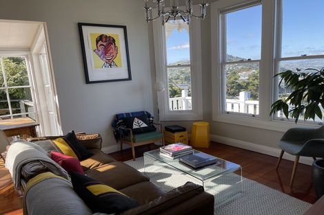 Photo of property in 82 Moana Road, Kelburn, Wellington, 6012